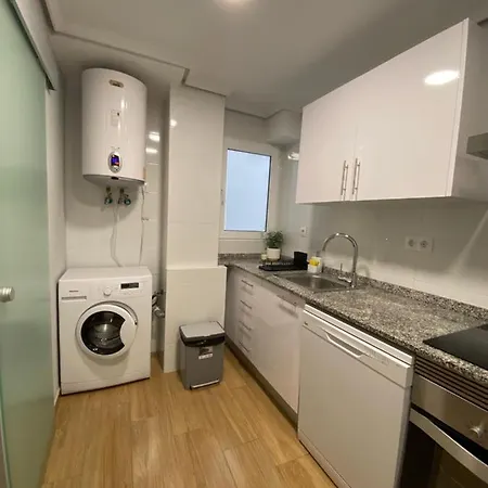 特雷斯福尔克斯公寓 *